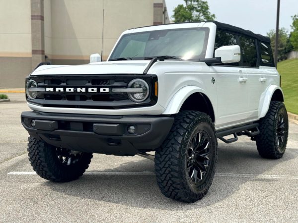 2022 Ford Bronco Outer Banks