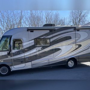 2013 Winnebago VIA 25Q