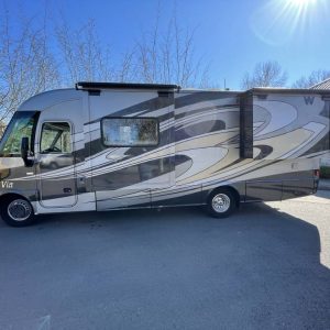 2013 Winnebago VIA 25Q