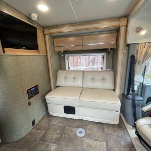 2013 Winnebago VIA 25Q