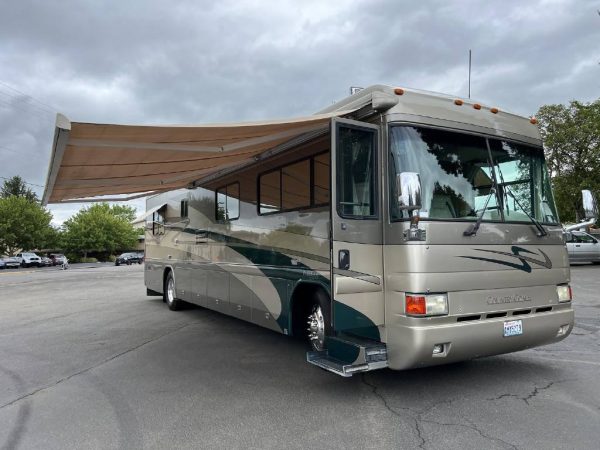 2002 Country Coach Class A RV INTRIGUE 40 SUITE OF DREAMS