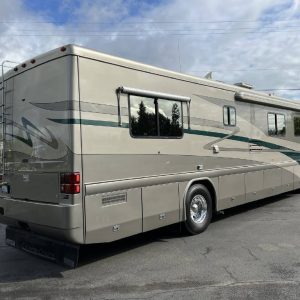 2002 Country Coach Class A RV INTRIGUE 40 SUITE OF DREAMS