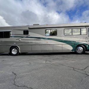 2002 Country Coach Class A RV INTRIGUE 40 SUITE OF DREAMS