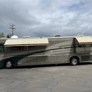 2002 Country Coach Class A RV INTRIGUE 40 SUITE OF DREAMS