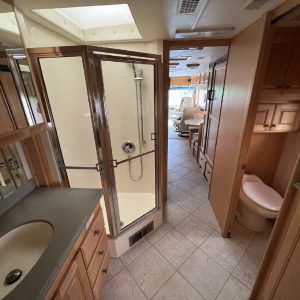 2002 Country Coach Class A RV INTRIGUE 40 SUITE OF DREAMS