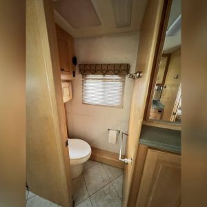 2002 Country Coach Class A RV INTRIGUE 40 SUITE OF DREAMS