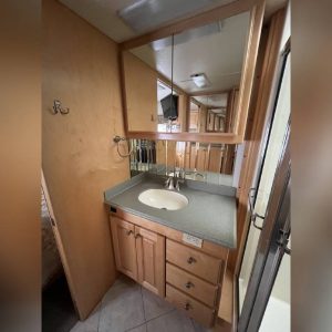 2002 Country Coach Class A RV INTRIGUE 40 SUITE OF DREAMS