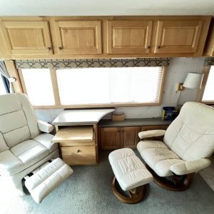 2002 Country Coach Class A RV INTRIGUE 40 SUITE OF DREAMS