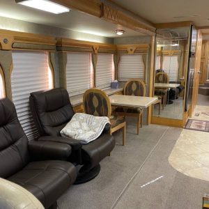 2005 Monaco Class A RV WINDSOR 40PAQ