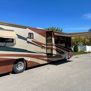 2005 Monaco Class A RV WINDSOR 40PAQ