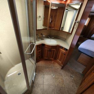 2005 Monaco Class A RV DYNASTY 42