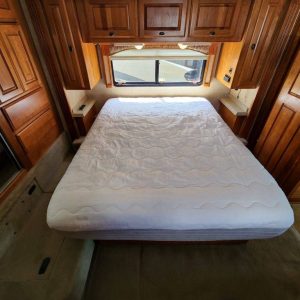 2005 Monaco Class A RV DYNASTY 42