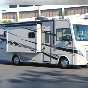 2020 Winnebago Class A RV INTENT 28Y