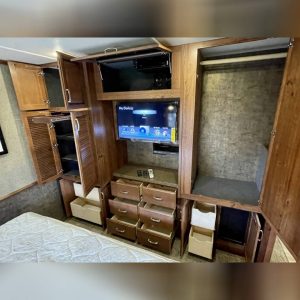 2014 Fleetwood Class A RV BOUNDER 33C