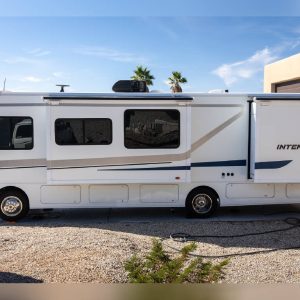 2018 Winnebago Class A RV INTENT 30R