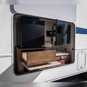 2018 Winnebago Class A RV INTENT 30R