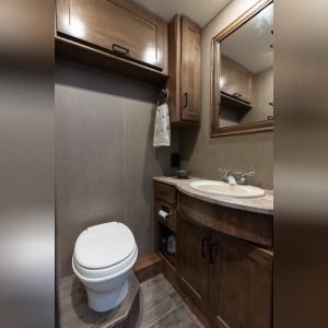 2018 Winnebago Class A RV INTENT 30R