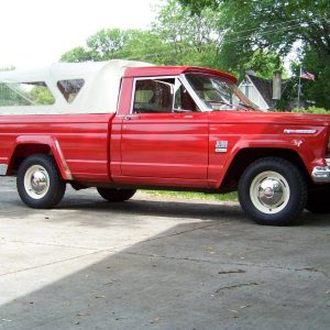 1967 Jeep Gladiator Townside 6 1/2′ Box With Witco Topper