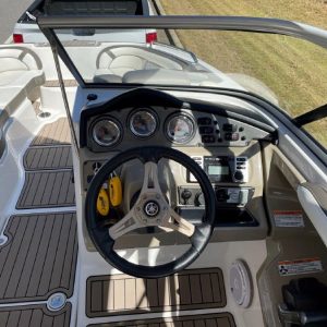 2013 Yamaha Boats 242 LTD S