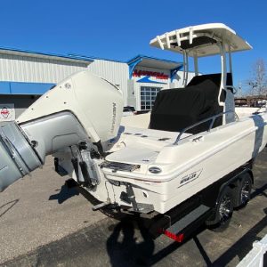 2019 Boston Whaler 240 Dauntless