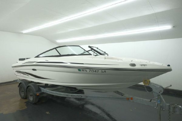 2012 Sea Ray 205 Sport