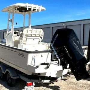 2020 Boston Whaler Montauk 210