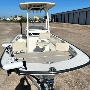 2020 Boston Whaler Montauk 210