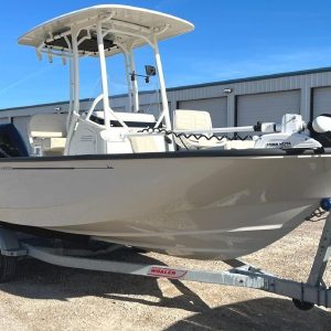 2020 Boston Whaler Montauk 210