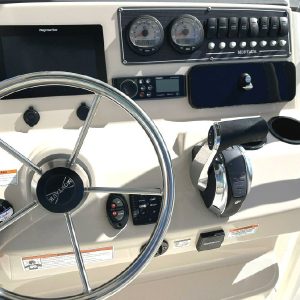 2020 Boston Whaler Montauk 210