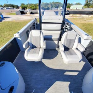 2020 Bennington S22 Center Console Tritoon