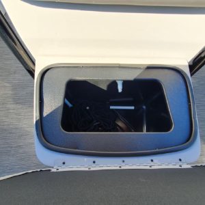 2020 Bennington S22 Center Console Tritoon