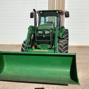 2016 John Deere 6120E MFWD