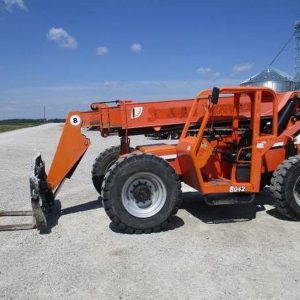 2012 JLG 8042