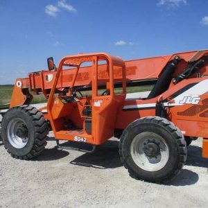 2012 JLG 8042