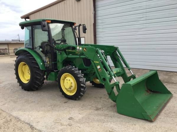 2014 John Deere 5065E