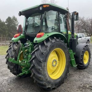 2016 John Deere 6120E