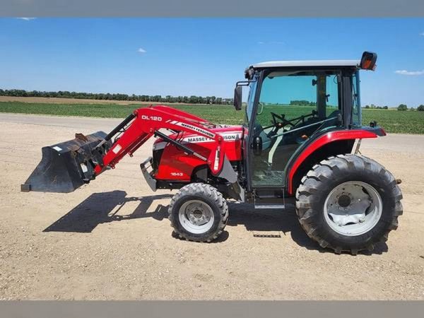 2012 Massey-Ferguson 1643