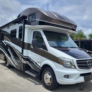 2017 Winnebago Class C RV Navion 24V