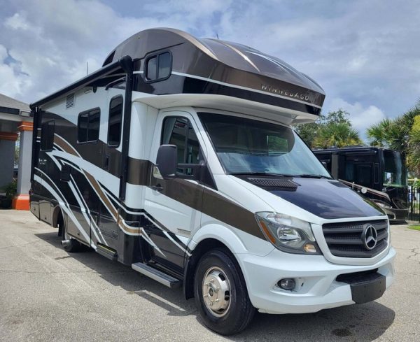 2017 Winnebago Class C RV Navion 24V