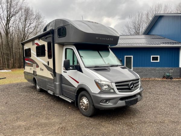 2017 Winnebago Class C RV VIEW 24J