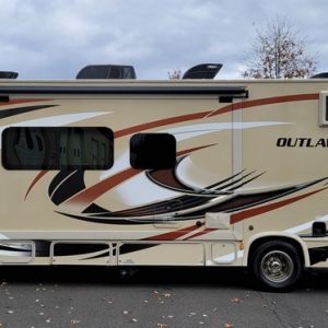 2018 Thor Motor Coach Class C RV OUTLAW 29H