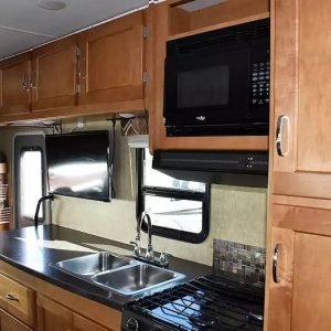 2018 Winnebago Class C RV Minnie Winnie 31K