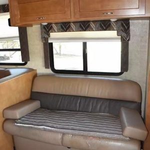 2018 Winnebago Class C RV Minnie Winnie 31K