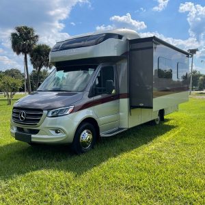 2020 Tiffin Motorhomes Class C RV WAYFARER 25RW