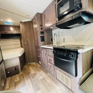 2021 Winnebago Class C RV MINNIE WINNIE 25B