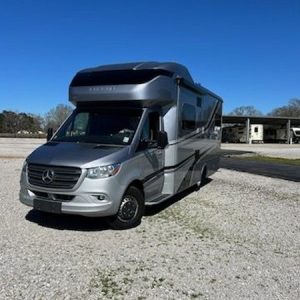 2020 Tiffin Motorhomes Class C RV Wayfarer 24TW