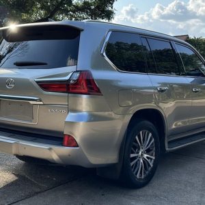 2019 Lexus LX 570